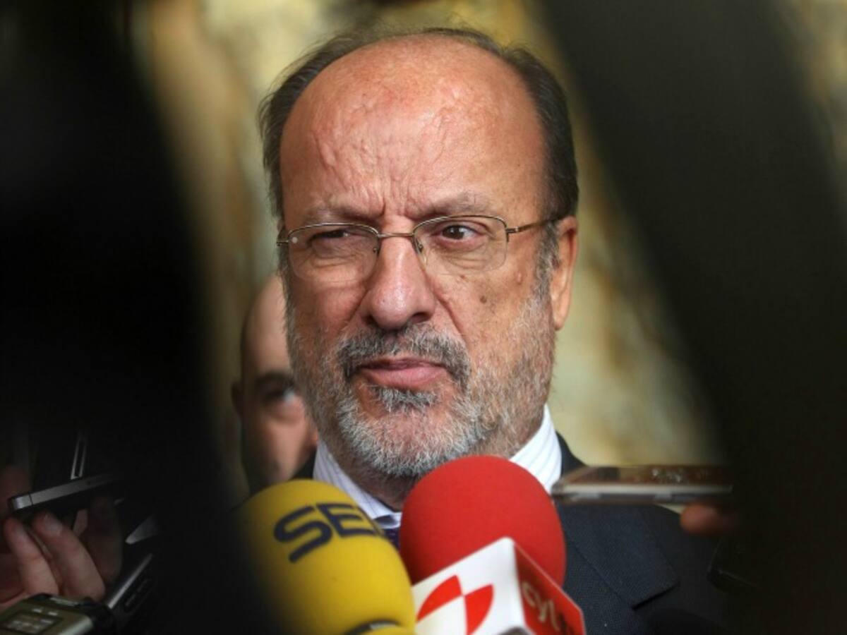 Javier León de la Riva admite cambios en el transporte público