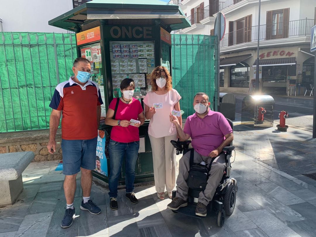 59 vendedores de la ONCE vuelven a las calles de Lorca 