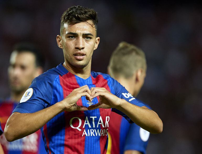 Munir celebra un gol con el Barça 