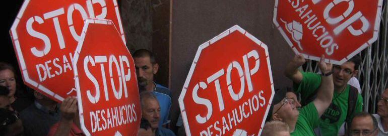 Stop Desahucios en una de sus protestas. Foto de archivo