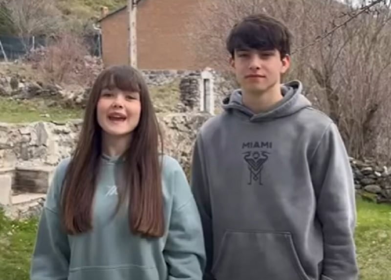 Los hermanos Luna y Rubén Fulgencio se han unido a la campaña que pide la llegada del Metro a Parla