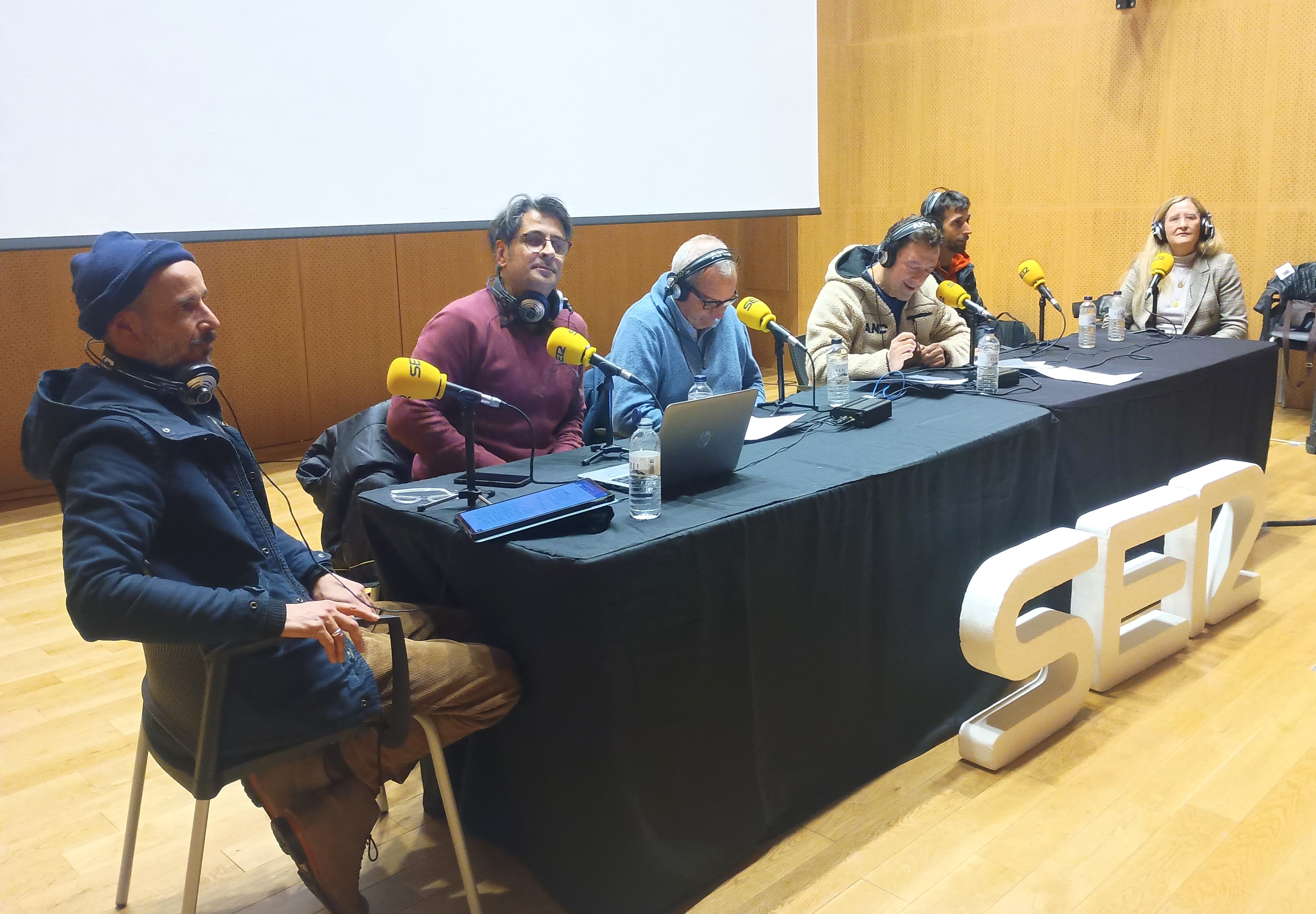 Especialistas Secundarios, Ángel Colina, Ponseti, Eduardo Jubert y Luz Gabás en un momento del programa