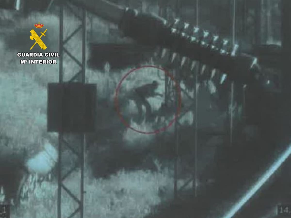 Detenido un hombre por 16 robos de cable de cobre que causaron retrasos en 76 trenes en Zaragoza