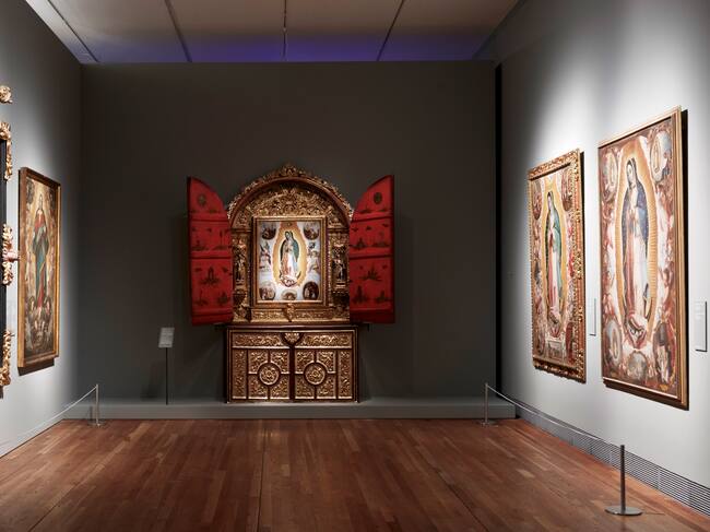 Imagen de la sala de la exposición “Tan lejos, tan cerca. Guadalupe de México en España” Foto © Museo Nacional del Prado.