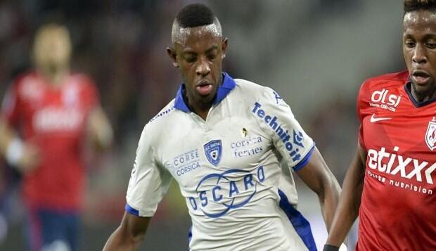 El Hadji Ba con el Bastia