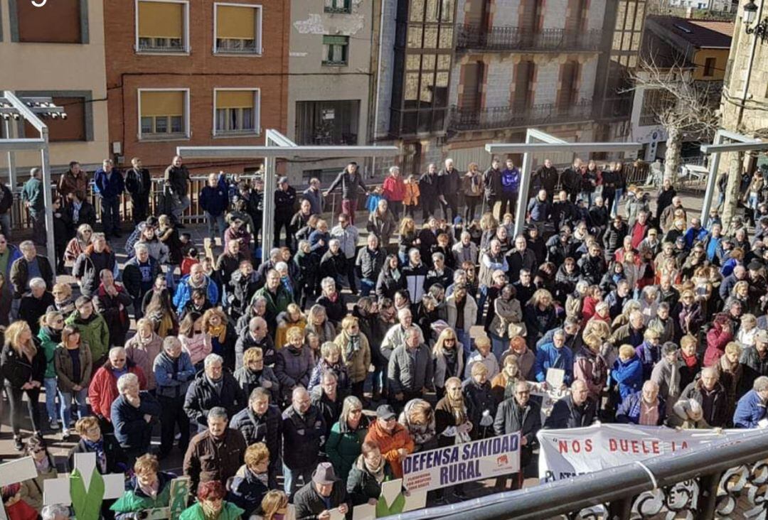 Barruelo de Santullán (Palencia), sale a la calle en defensa de la sanidad rural