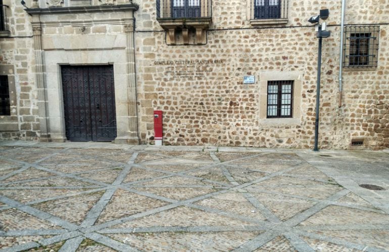 La Plaza de Santa María sin la escultura a García Matos 