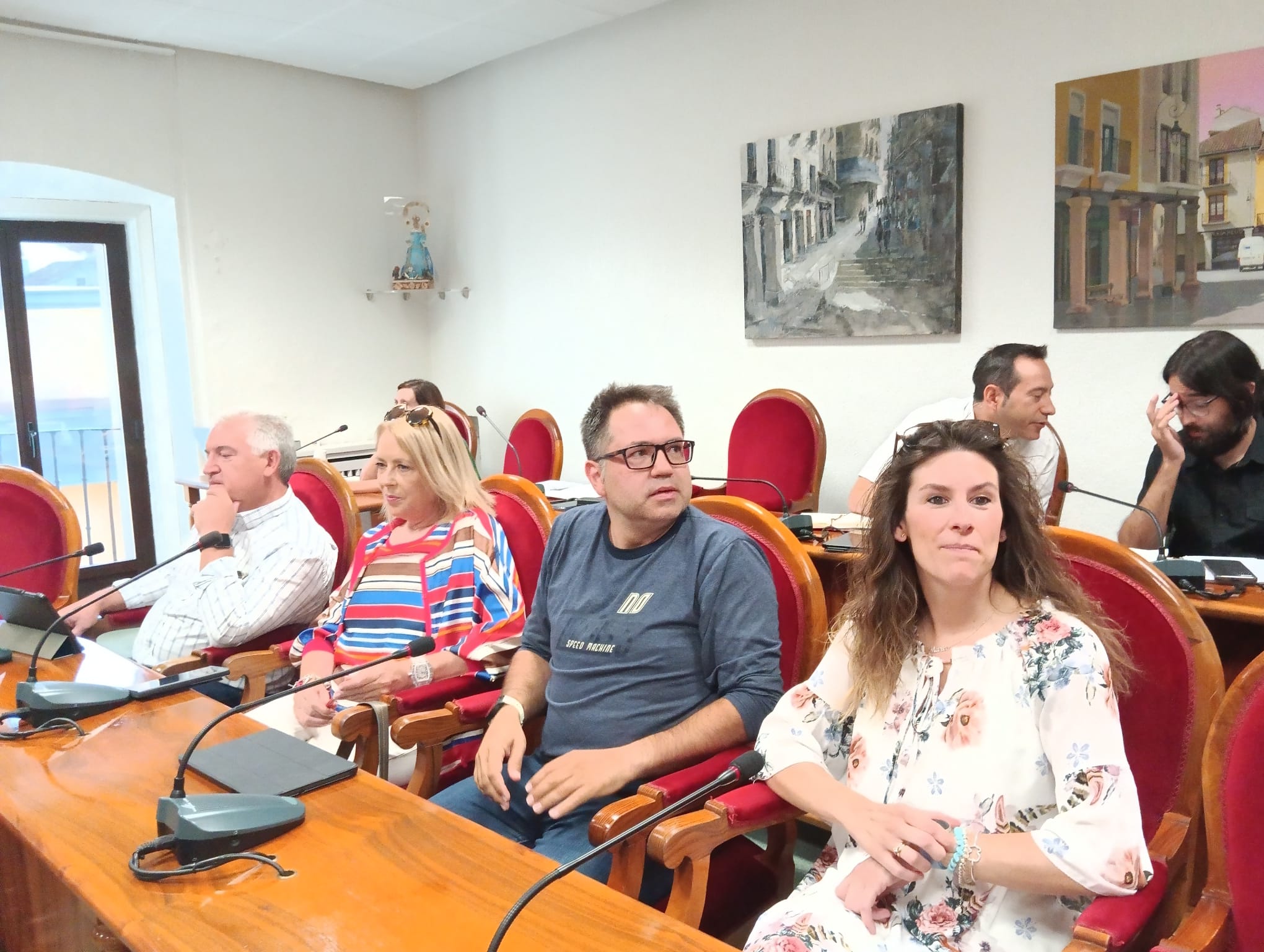 Alberto Marcos (de azul), profesor titular de la Escuela de Música en excedencia