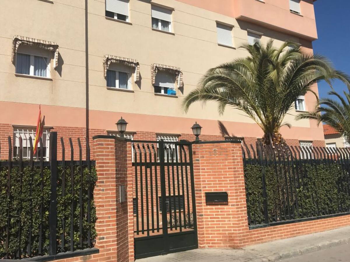 Herido grave un menor de 5 años al precipitarse desde un tercer piso en Valdepeñas