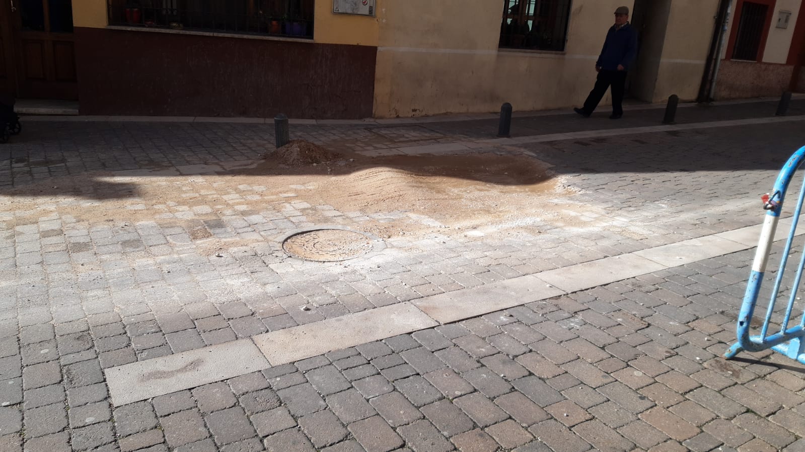 Bache en la calle Chorretones de Cuéllar