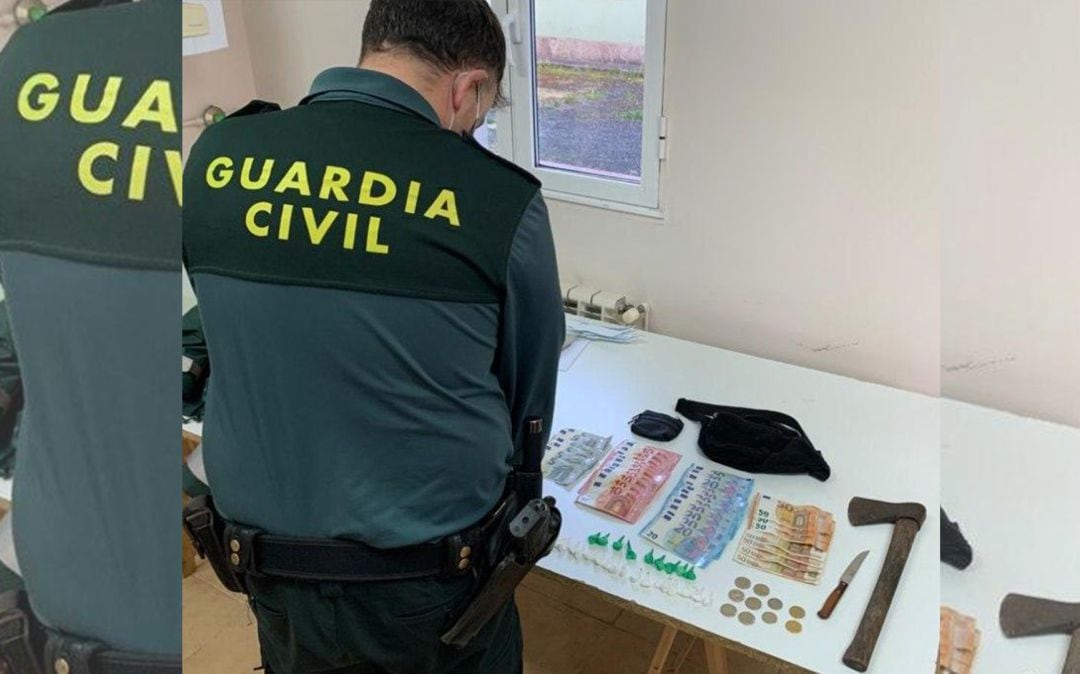 La Guardia Civil interviene 70 dosis de cocaína a un vecino de Moraña durante el confinamiento