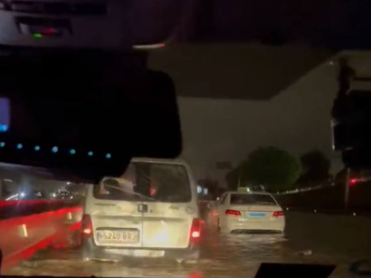 La M-40 se convierte en un río a la altura de Coslada tras las fuertes tormentas