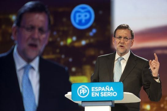 El presidente del PP y candidato a la Presidencia del Gobierno, Mariano Rajoy, durante el mitin de campaña que ha ofrecido en el Palacio de Festivales de Santander