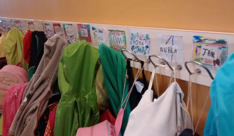 Un penjador d'una escola a Tarragona