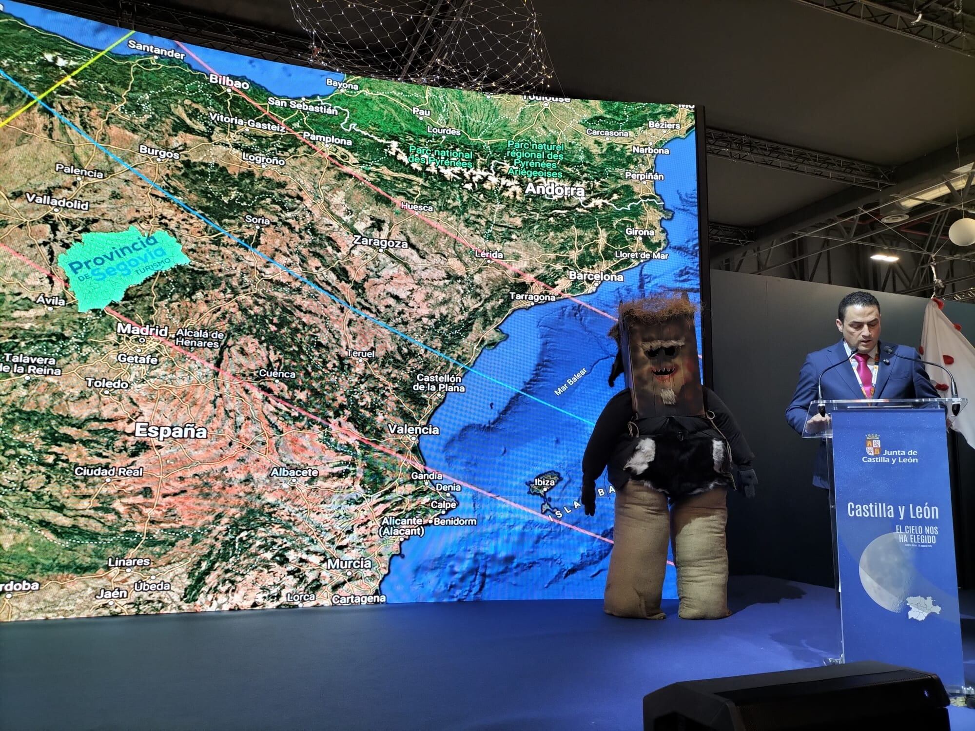 La Diputación de Segovia presenta en FITUR su estrategia turística en torno al eclipse de 2026 y la Ruta de las Vaquillas