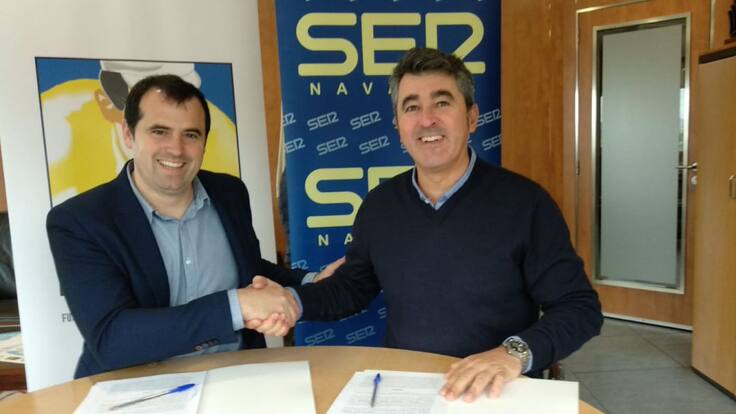 Firma convenio entre SER Navarra y la Fundación Miguel Induráin (08/11/2018)