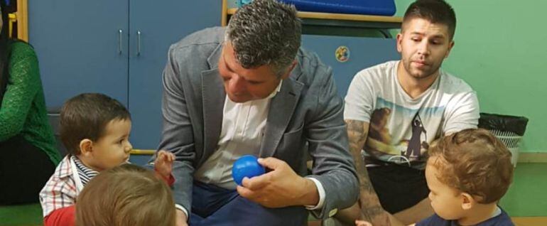 Ovidio Rodeiro en el inicio del curso infantil