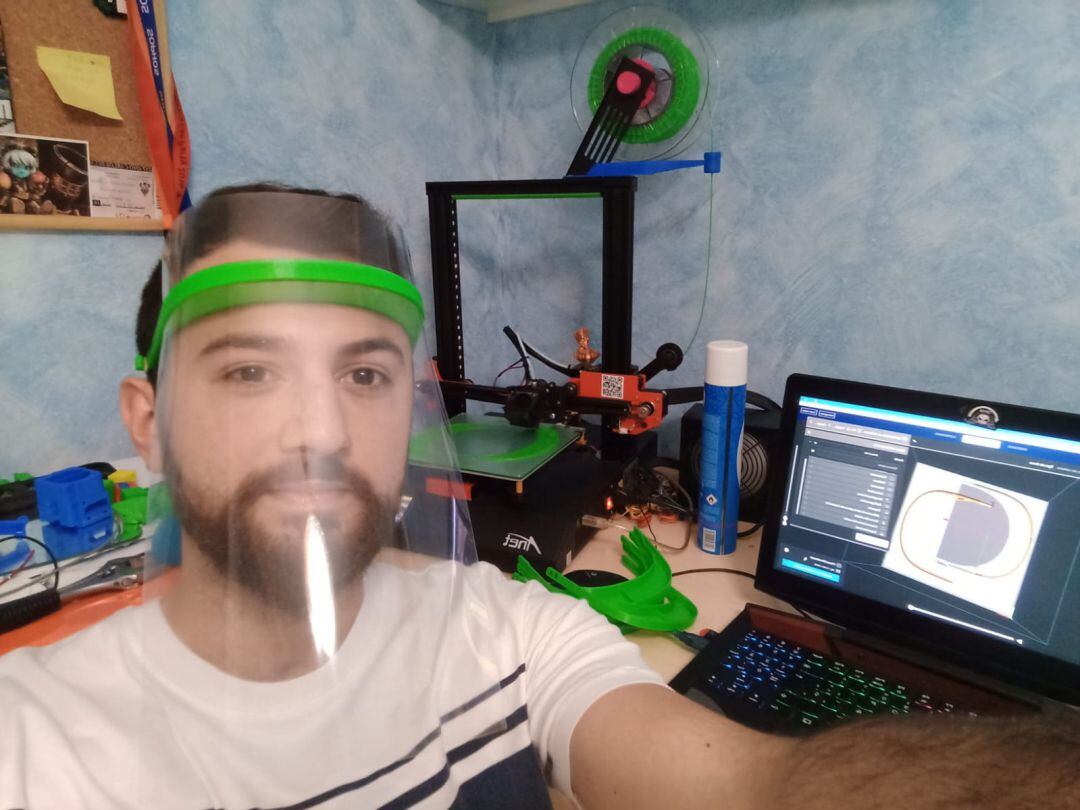 Pantallas sanitarias con impresoras 3D