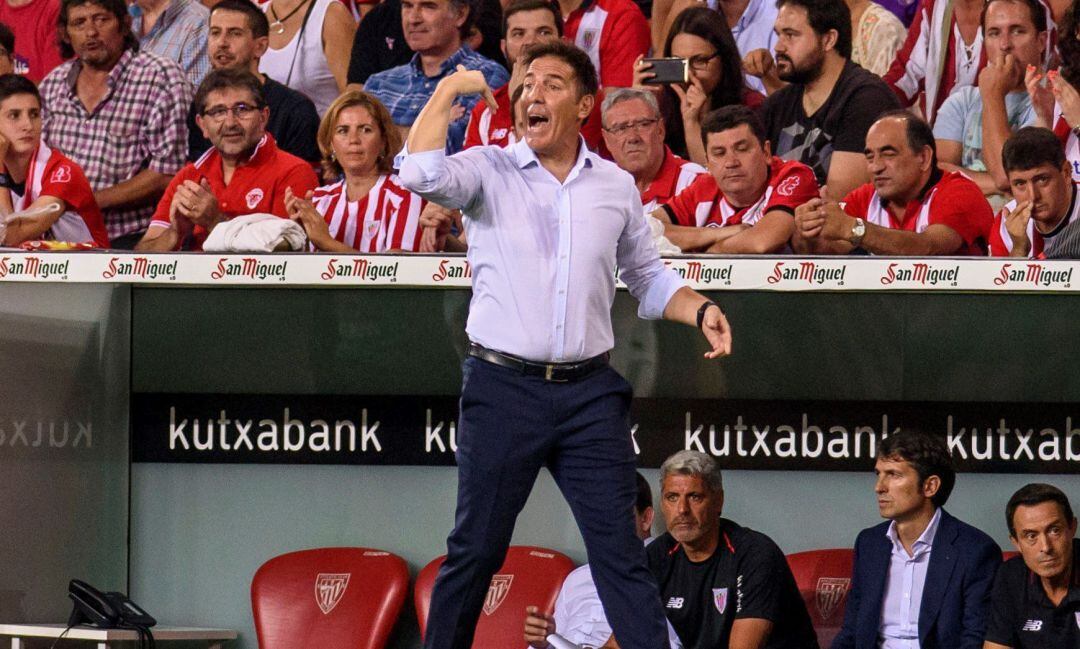 Eduardo Berizzo, durante el encuentro frente al Real Madrid en el estadio de San Mamés, en Bilbao