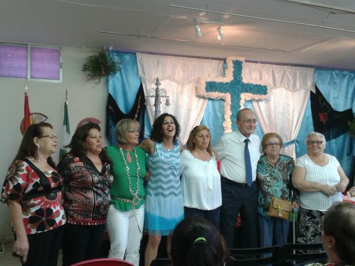 De la Torre junto con la edil Teresa Porras en un acto de partido este sábado