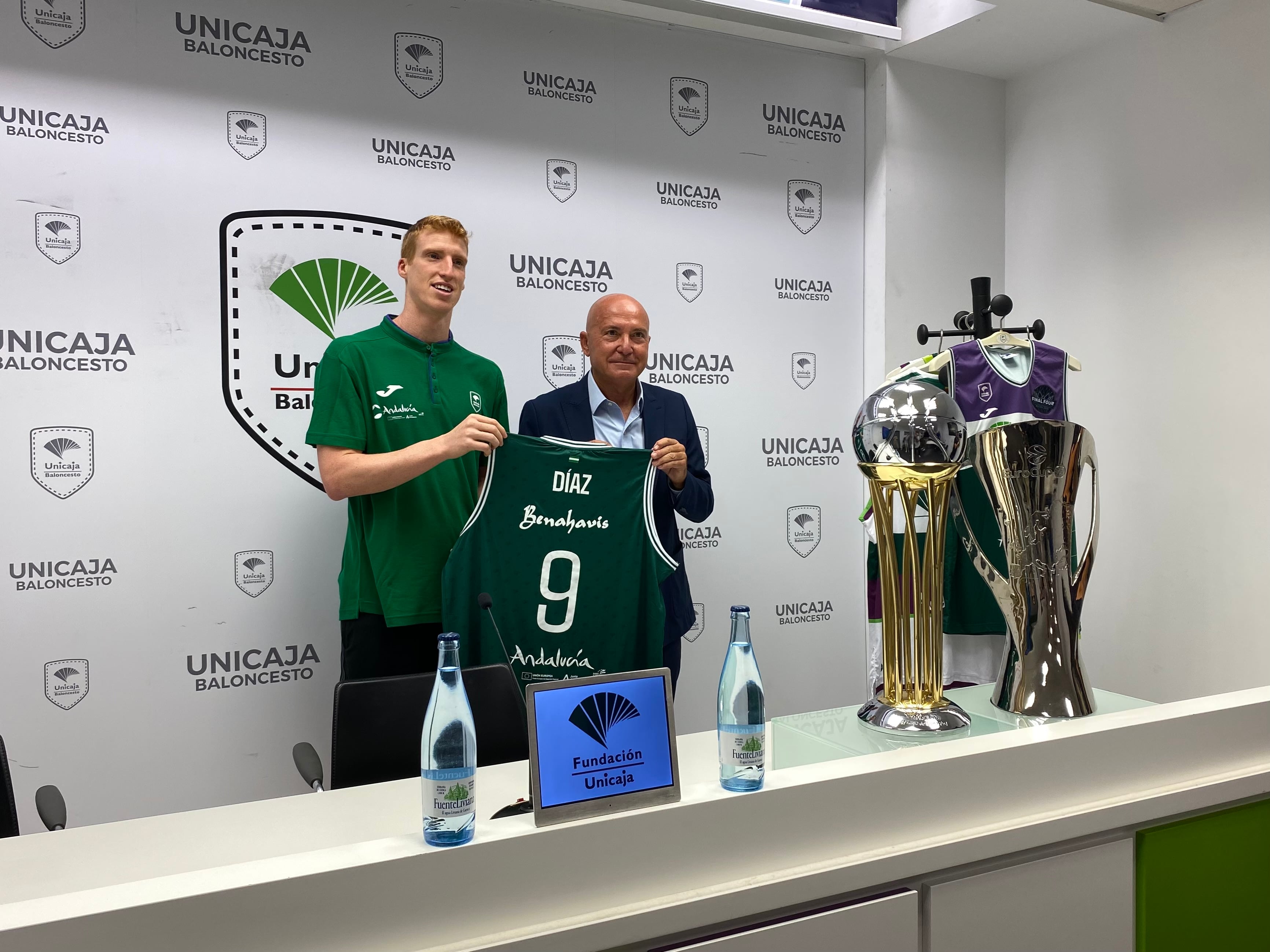 Presentación de la renovación de Alberto Díaz