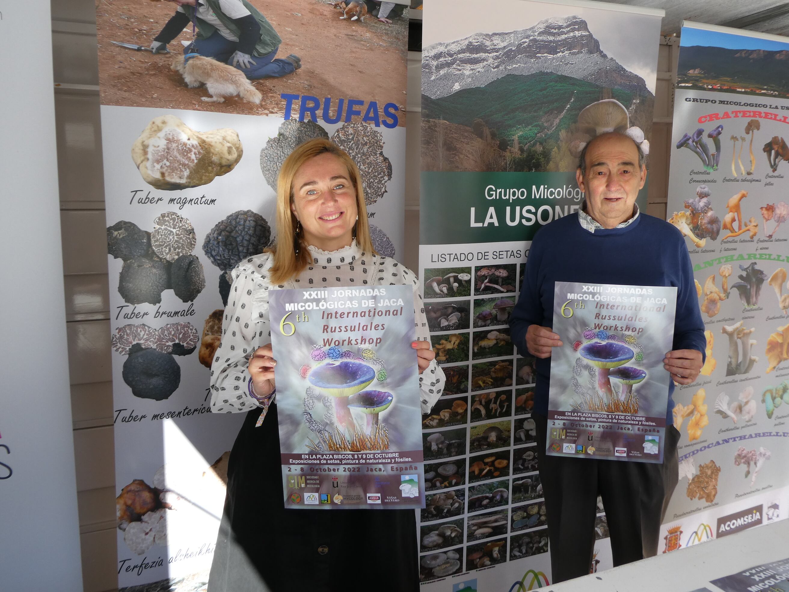 Este evento se ha presentado esta mañana en una de las casetas de la plaza Biscós, donde tendrán lugar las jornadas, con la presencia de la concejal de Turismo Olvido Moratinos y el presidente del Grupo Micológico la Usonera Joaquín Fernández.