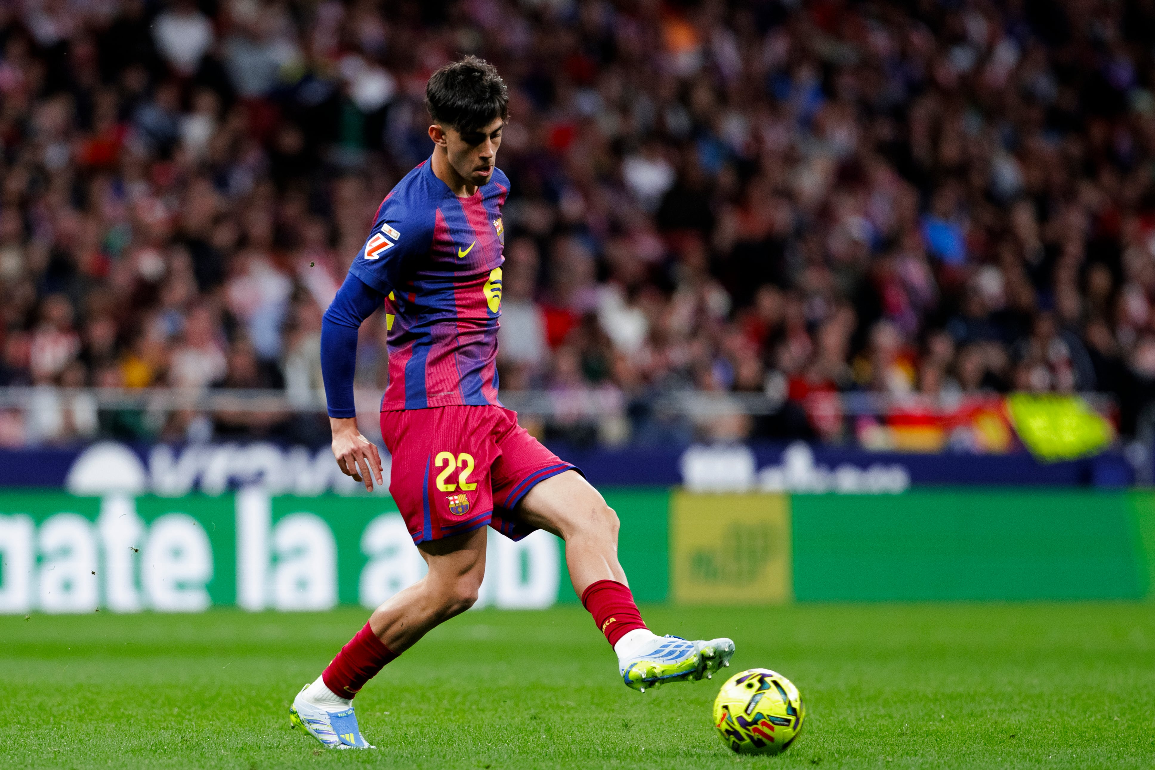 Marc Bernal juega con el Barça el partido contra el Atlético