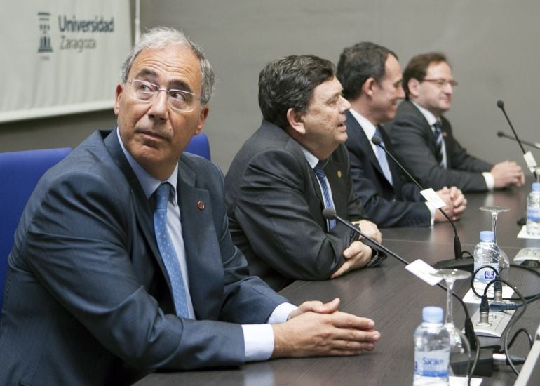 En primer plano, Roberto Fernández, rector de la universidad de Lleida y único candidato a presidir la Conferencia de Rectores universidades españolas (CRUE)