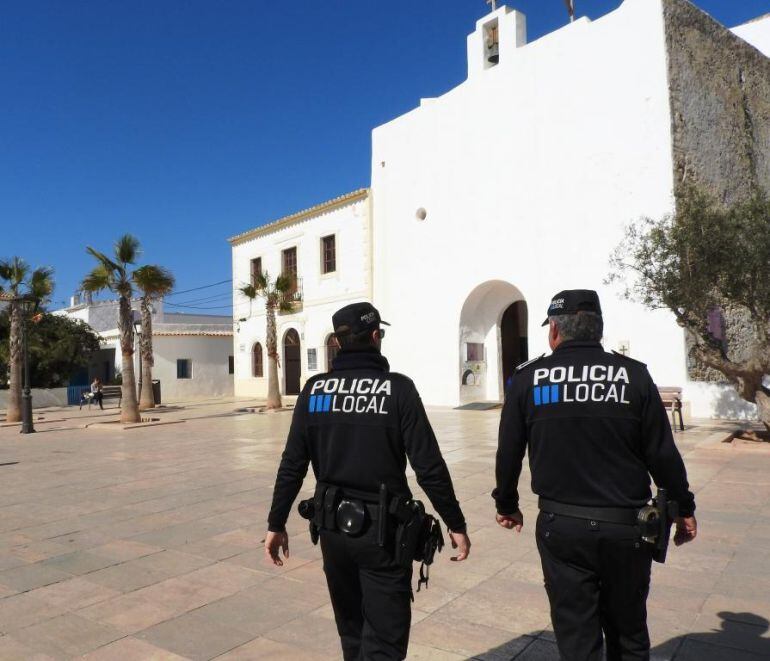 Agentes de la Policía Local de Formentera