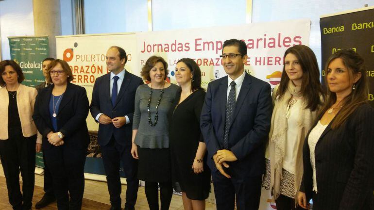 Autoridades y patrocinadores en la inauguración de las Jornadas Empresariales &quot; Puertollano, Corazón de Hierro&quot;