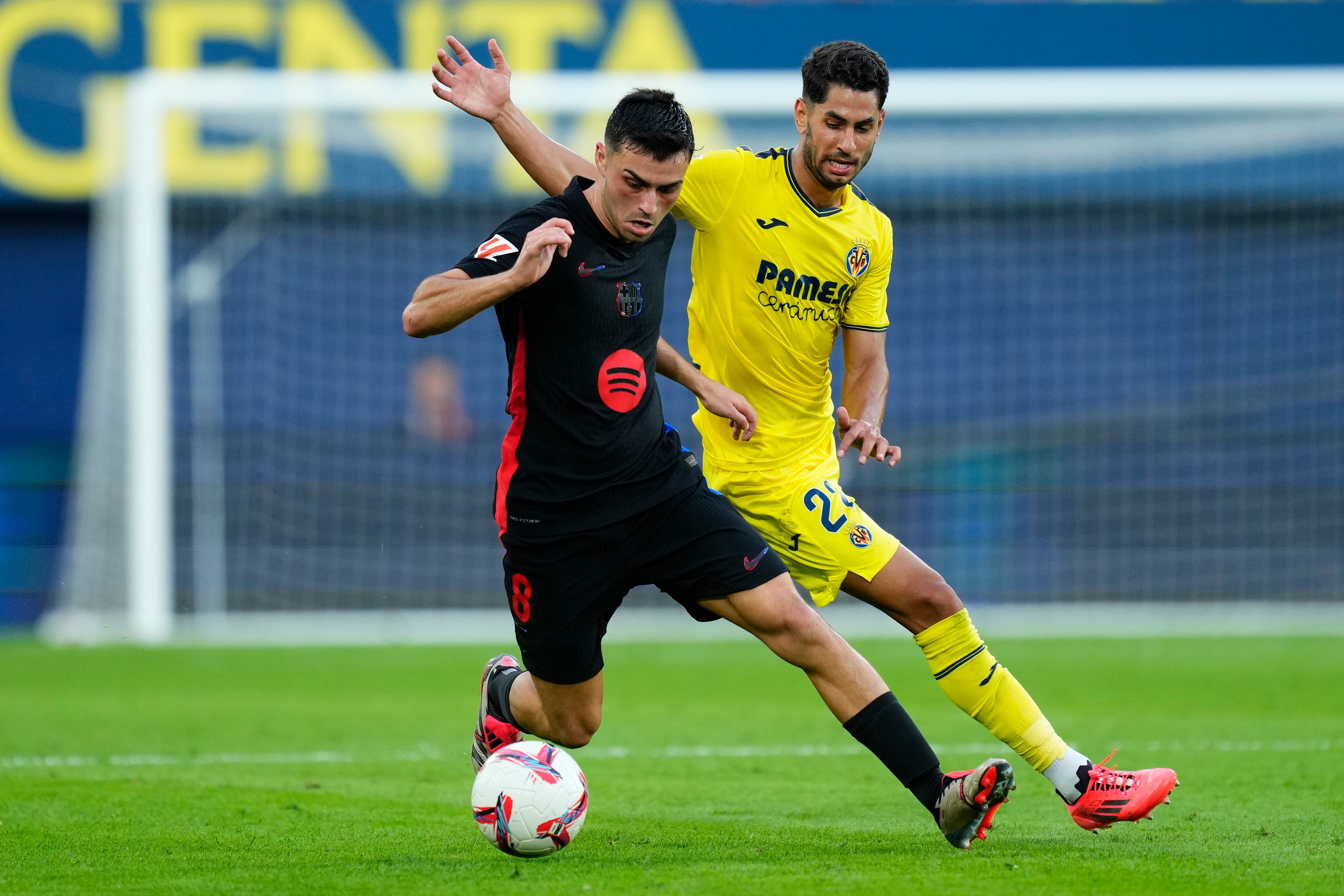 Pedri y Ayoze Perez en el Estadio de la Ceramica. (Photo by Jose Breton/Pics Action/NurPhoto via Getty Images)
