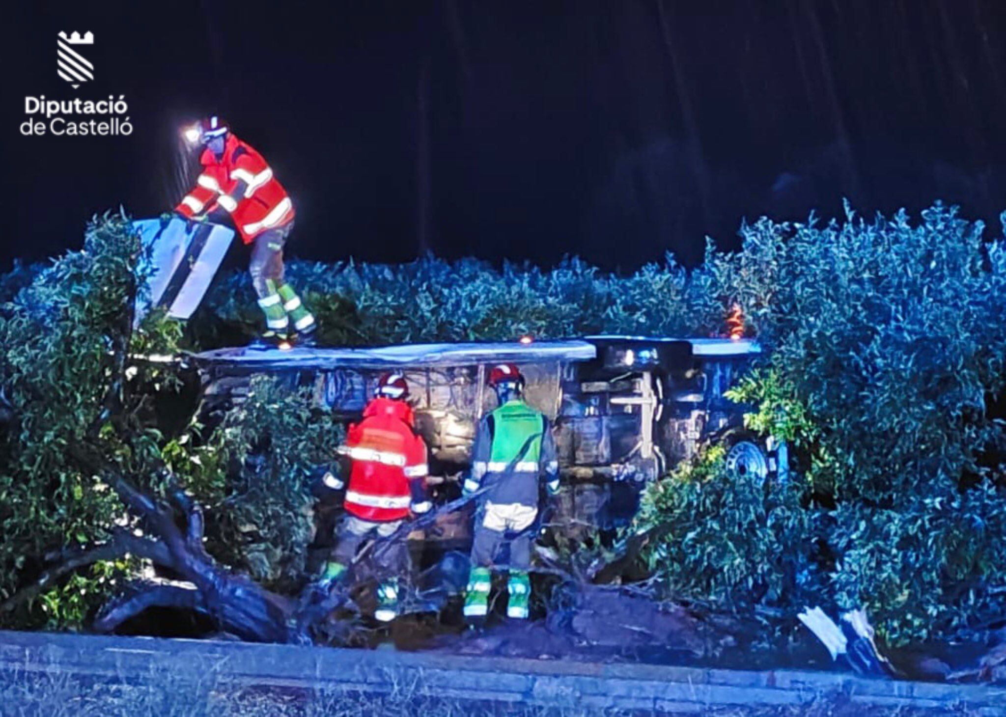 Accidente de tráfico en la AP-7 a la altura de Nules este martes.