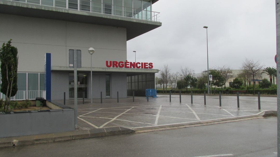 Entrada de Urgencias del hospital Francesc de Borja de Gandia 