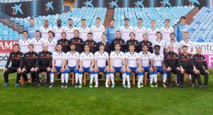 Cuerpo técnico y jugadores posaron para la foto oficial de la temporada