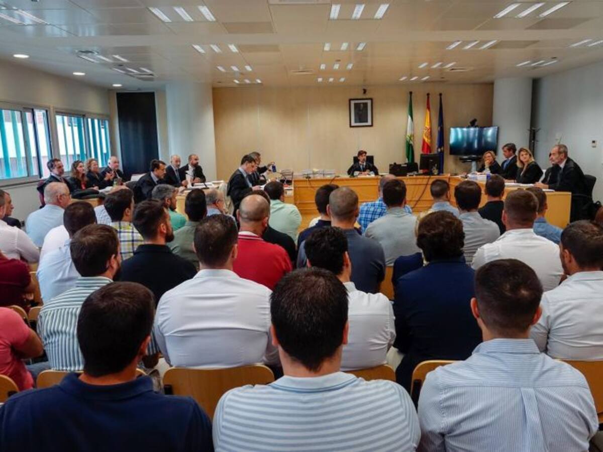 La defensa del superintendente acusa a la fiscal de estar relacionada con un testigo