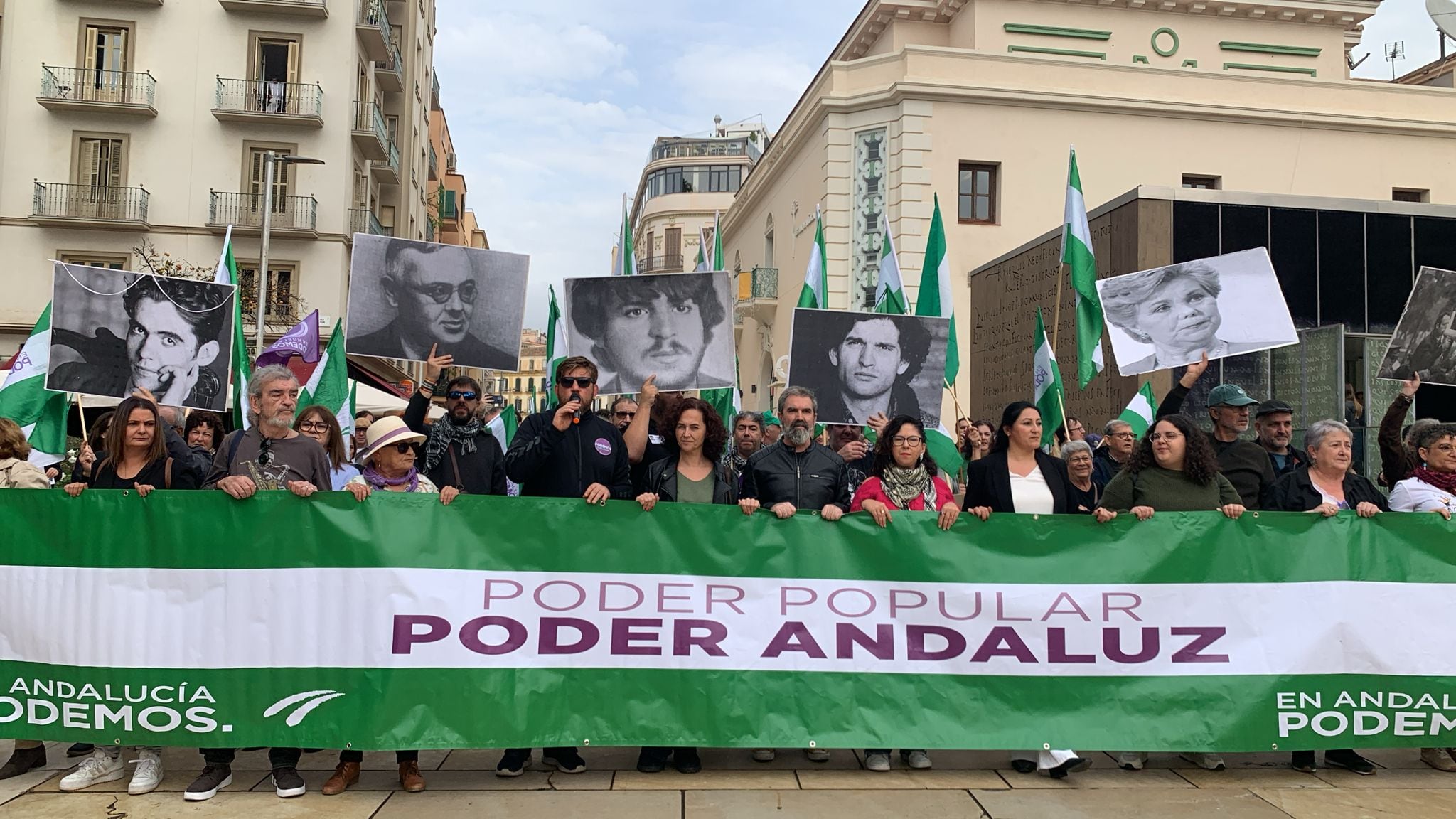 Un momento de la manifestación en calle Alcazabilla, en el centro de Málaga este domingo