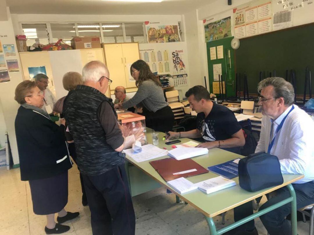 La incertessa s'apodera de la gent davant del 10-N.