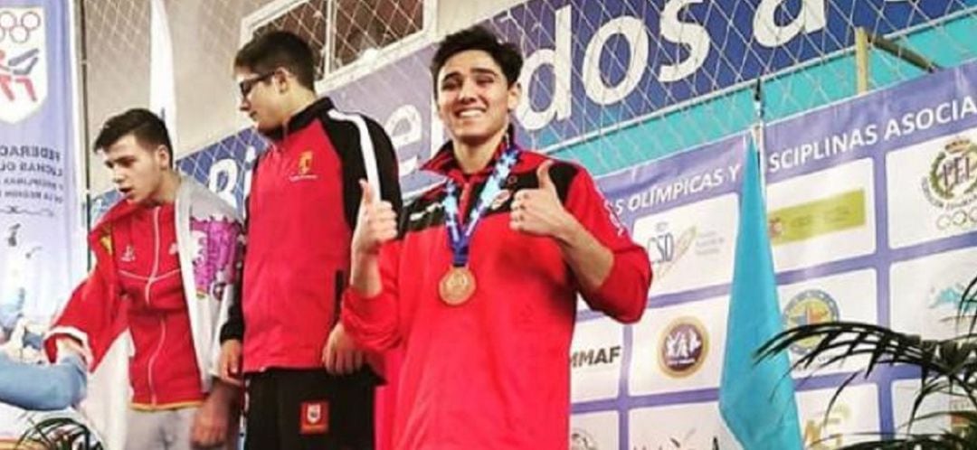 Arturo Cerdá en el podio del Campeonato de España