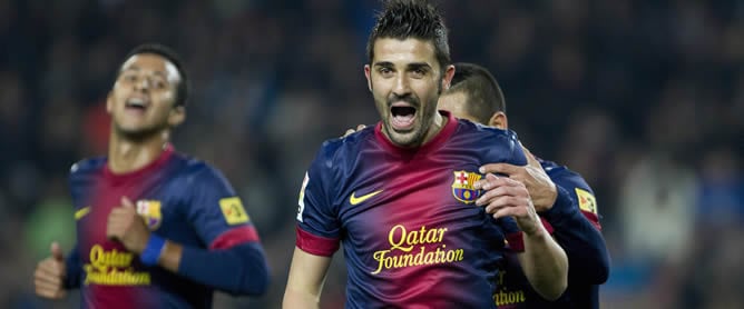 El delantero del Barcelona David Villa celebra su segundo gol, el tercero de su equipo en el partido ante el Córdoba, correspondiente al encuentro de vuelta de octavos de final de la Copa del Rey, disputado esta noche en el Camp Nou