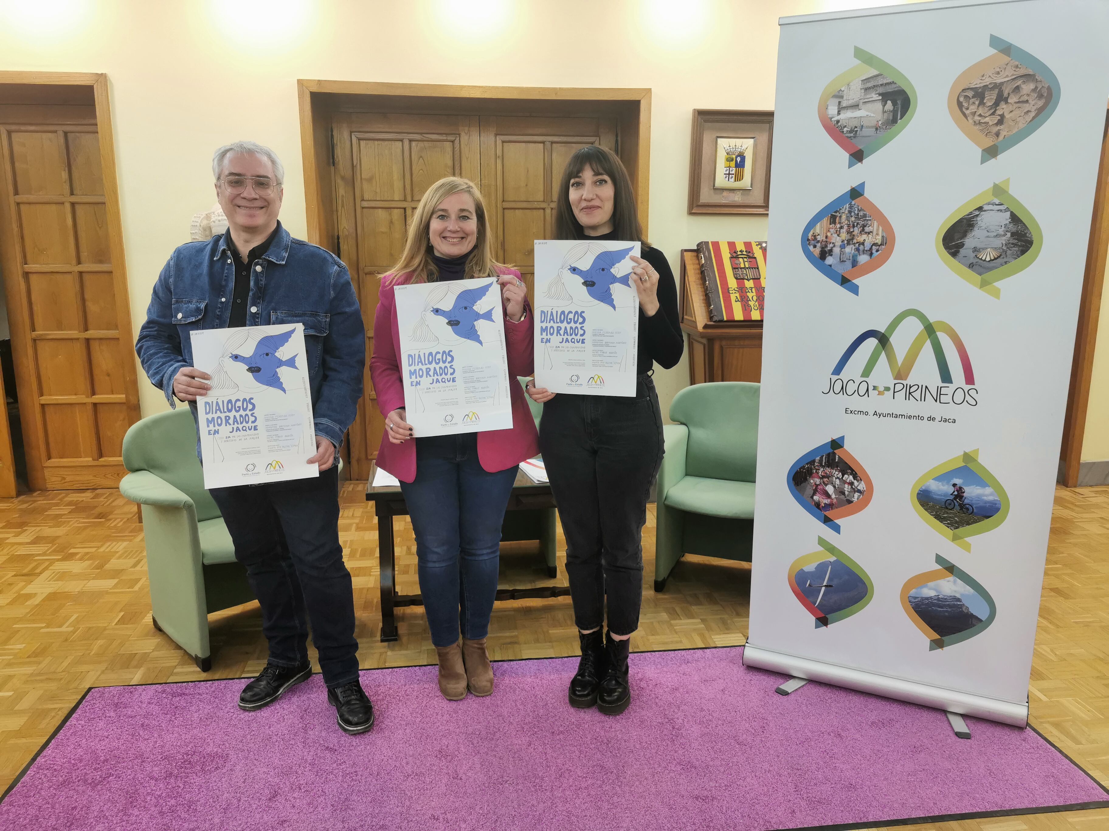 Presentacion de Dialogos Morados en Jaque