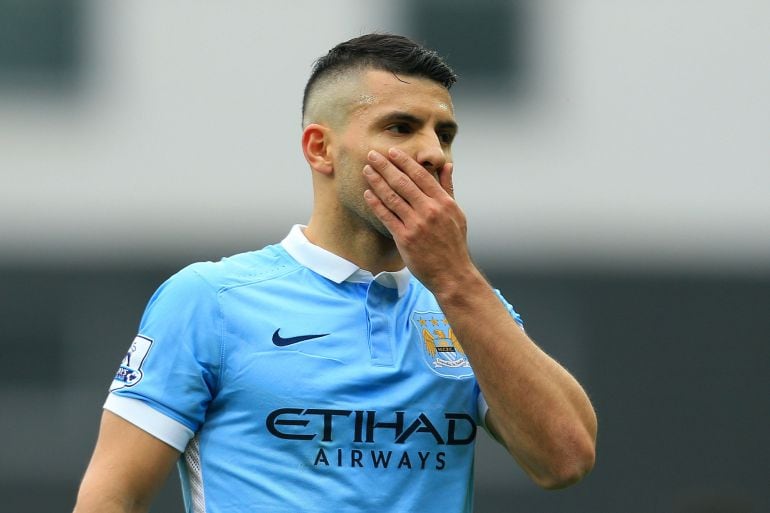 Sergio Agüero se lamenta durante el partido ante Norwich.