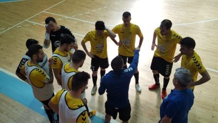 Dada dando indicaciones