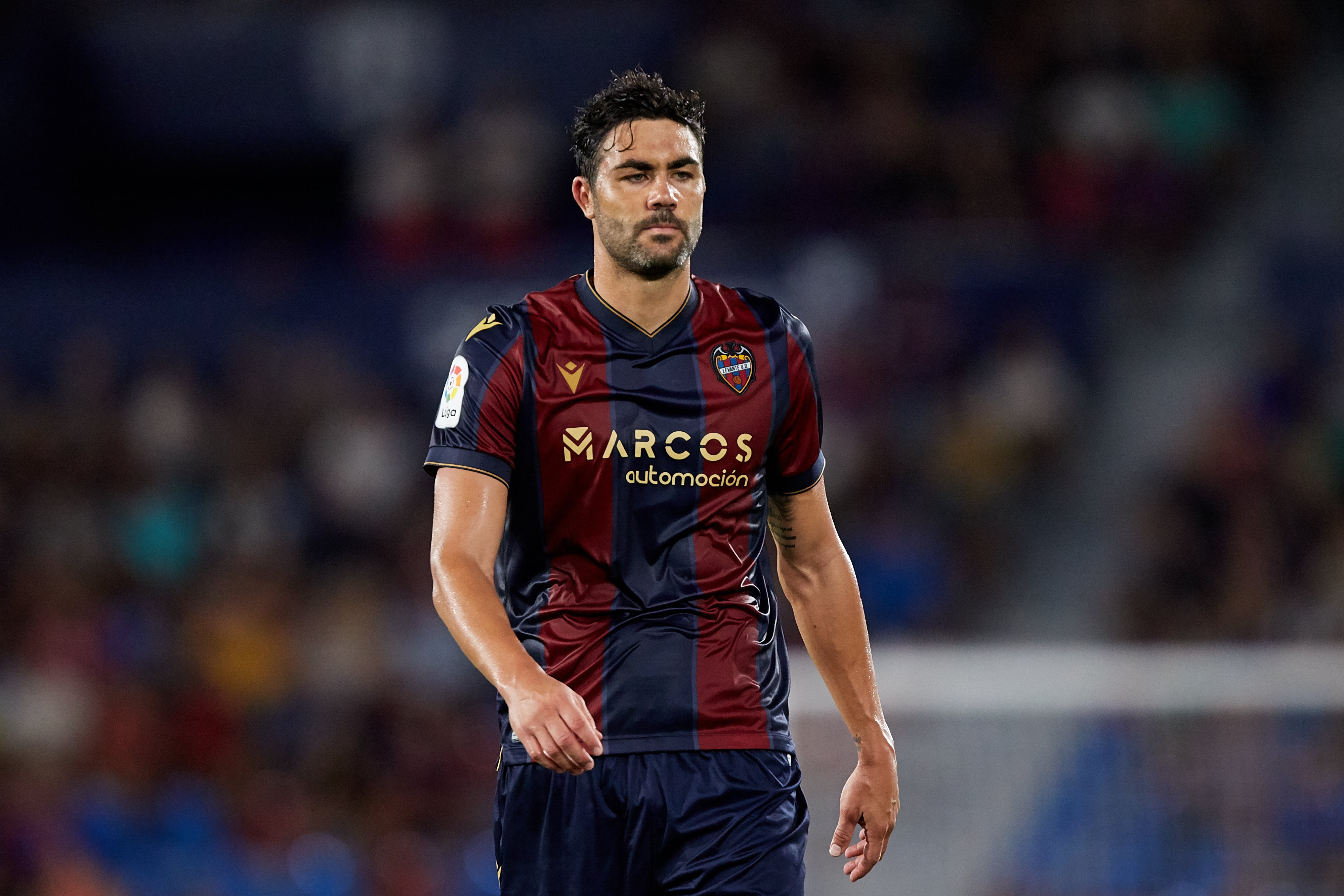 Vicente Iborra durante un partido con el Levante esta temporada