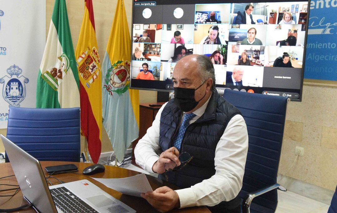 Landaluce durante la reunión.