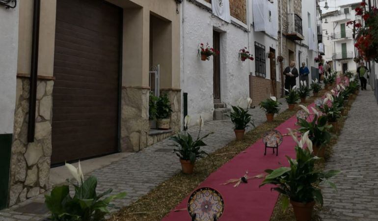 Calle preparada para el Corpus Christi de Villacarrillo.