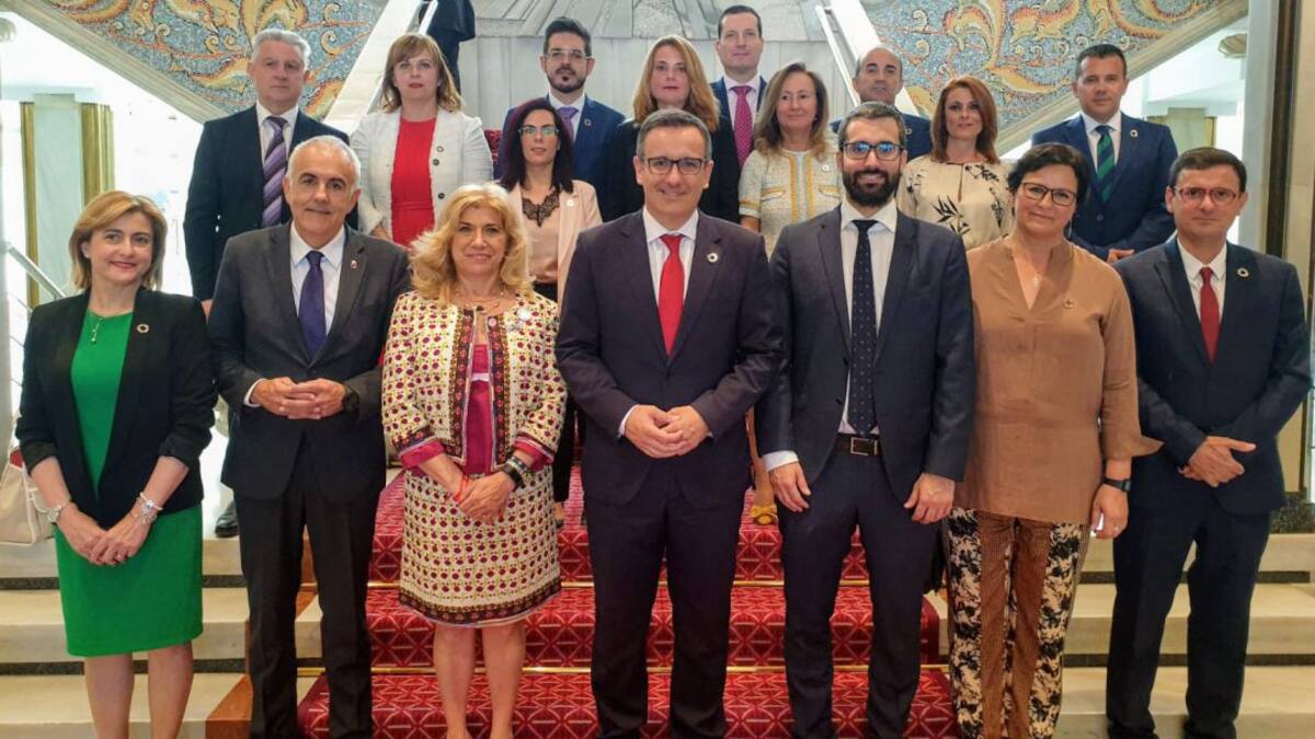 María Hernández Abellán sustituirá a Emilio Ivars en la Asamblea regional a finales de agosto