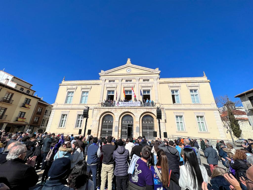 Acto en la Plaza Mayor de Palencia