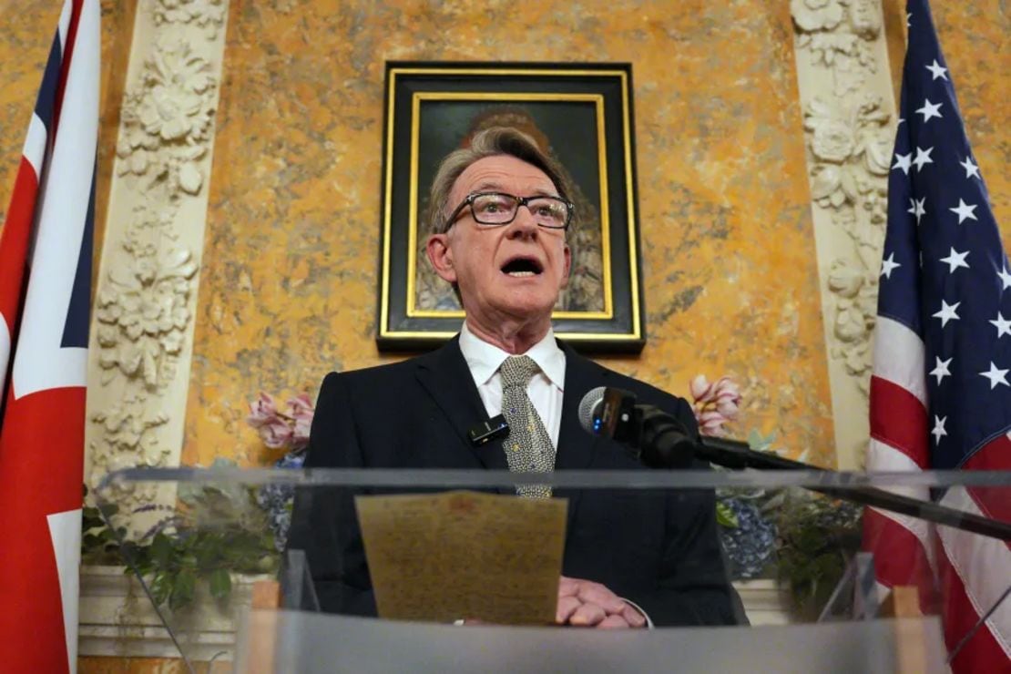 El exembajador en Estados Unidos Peter Mandelson en Londres