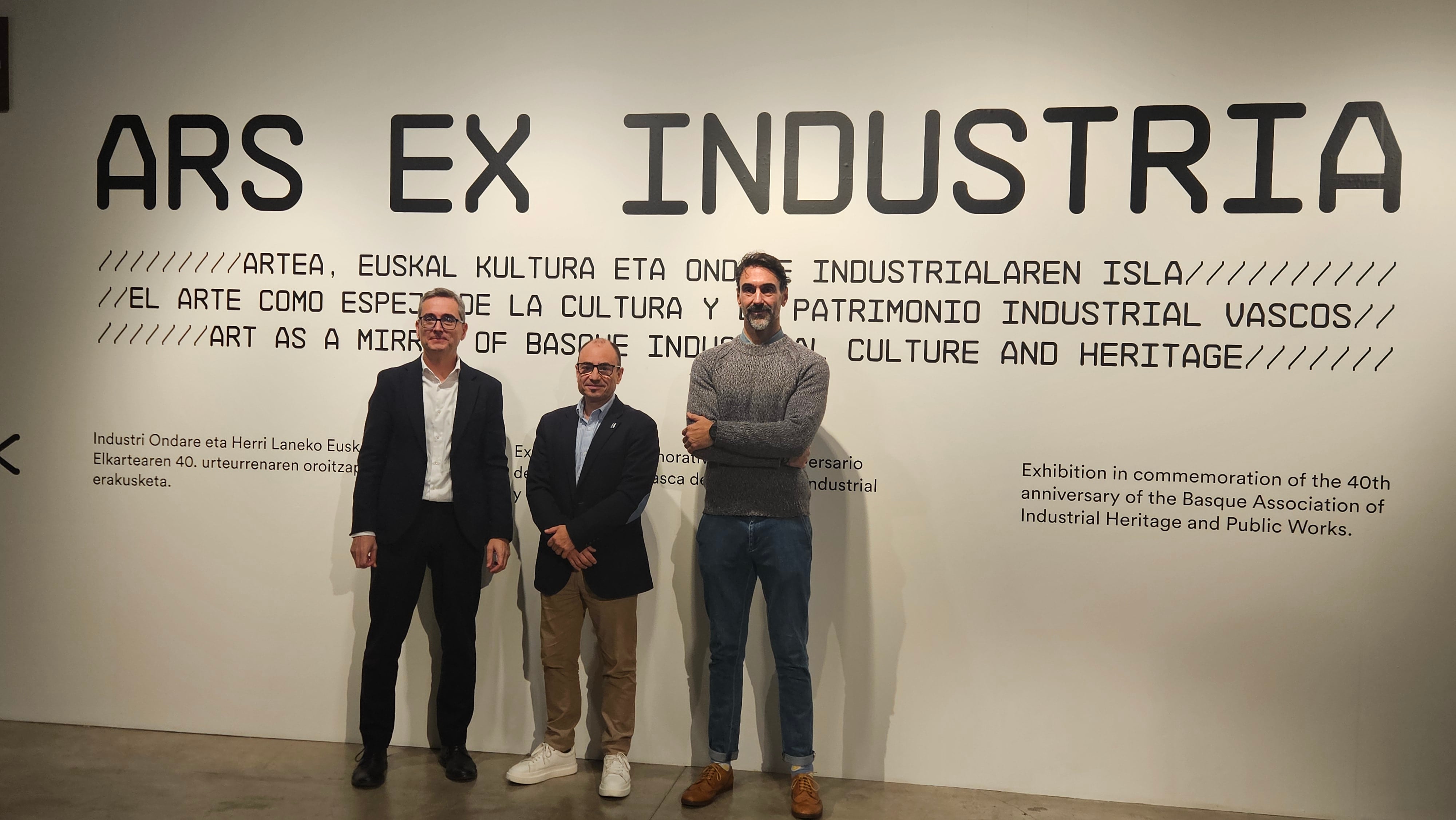 Jon Ruigómez de Itsasmuseum, Javier Puertas de AVPIOP y Alberto Salcedo, doctor en Bellas Artes