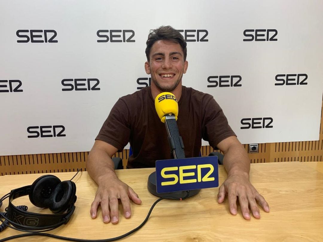 Nico Medina en los estudios de la Cadena SER en la Región de Murcia